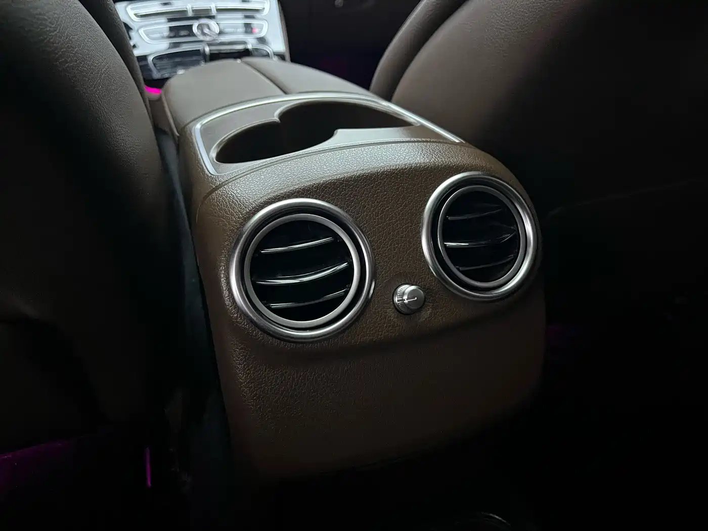 Mercedes-Benz E-Class 2016 E 200 L Sport Type фото 13