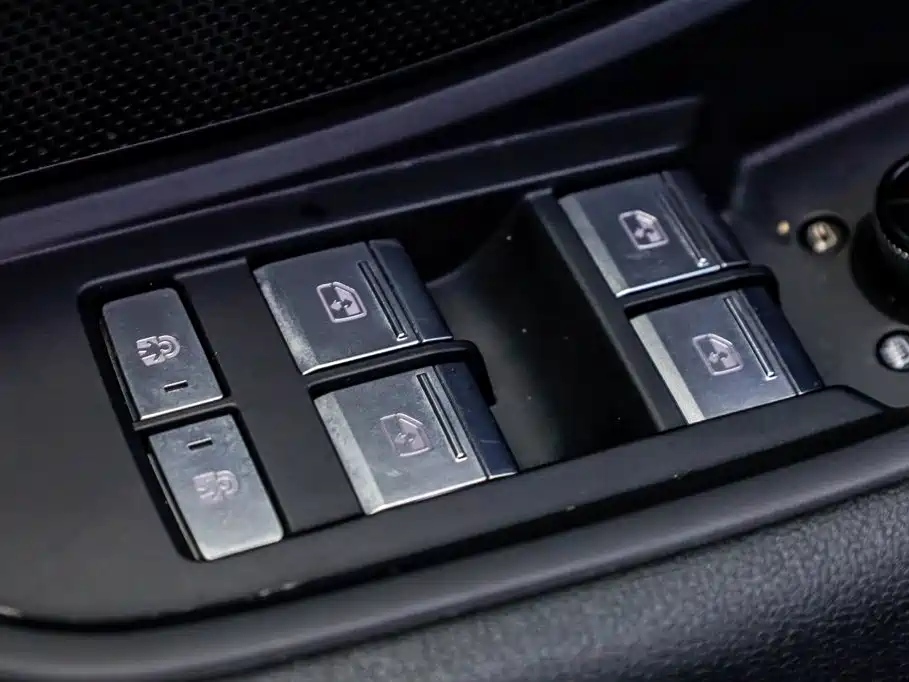 Audi Q6 2024 2024 40 TFSI quattro Cloud View Yulin Package 7-seater