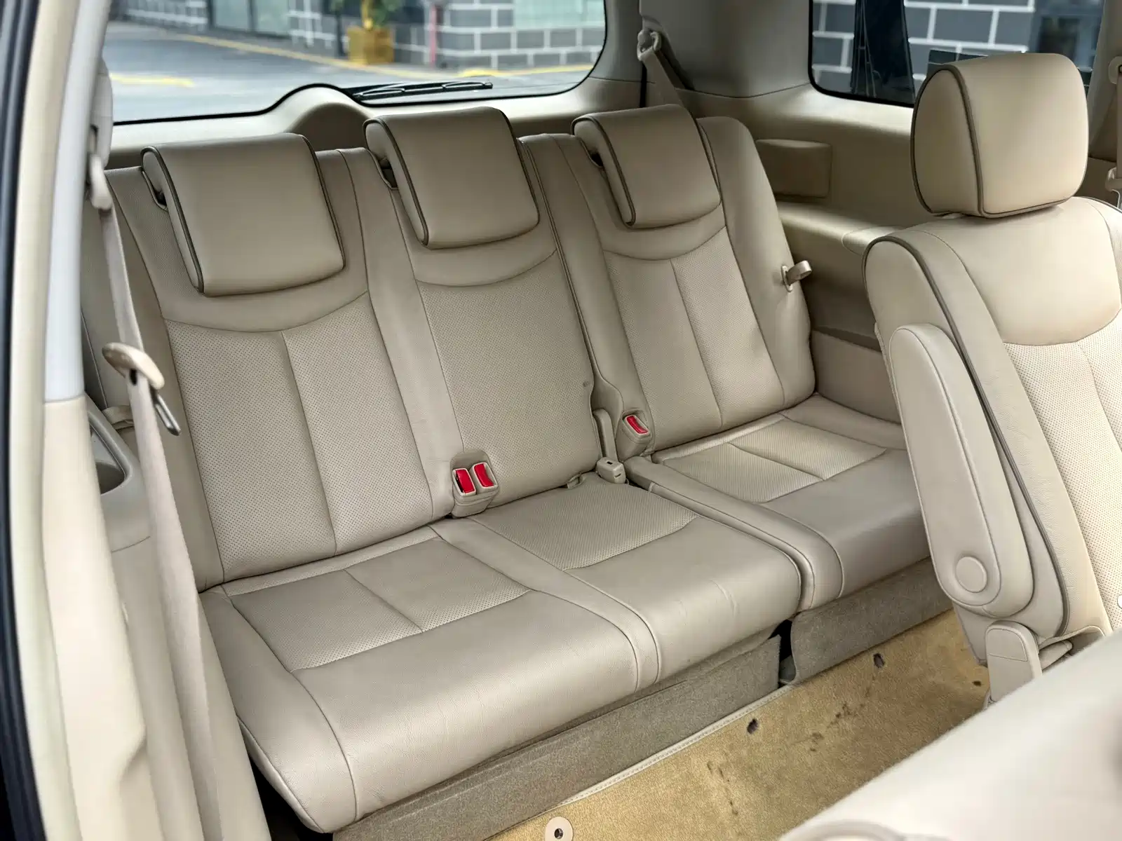 Photo 20 - Nissan Quest
