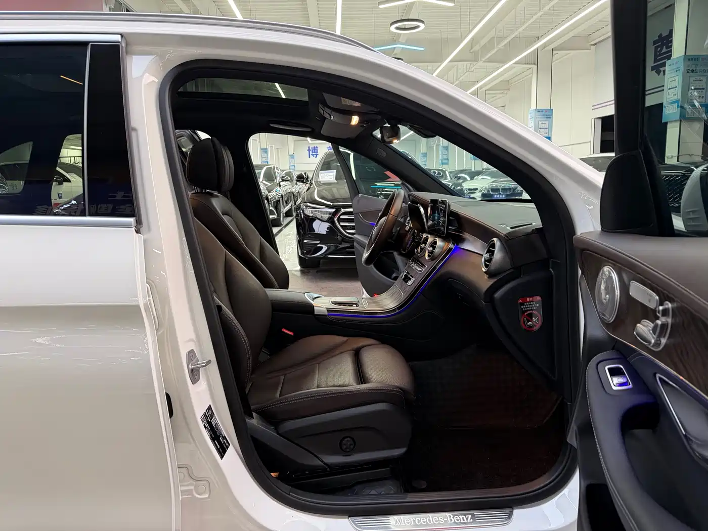 Mercedes-Benz GLC 2020 Facelift GLC 260 L 4MATIC Luxury фото 15