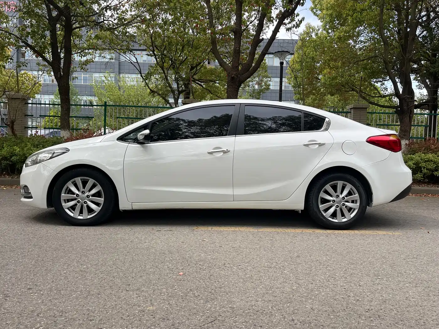 Kia K3 2013 1.6L Automatic GLS фото 3