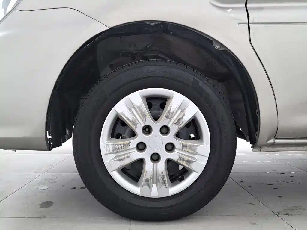 Dongfeng Fengxing Lingzhi 2022 2022 M5 1.6L Utility 5-seater