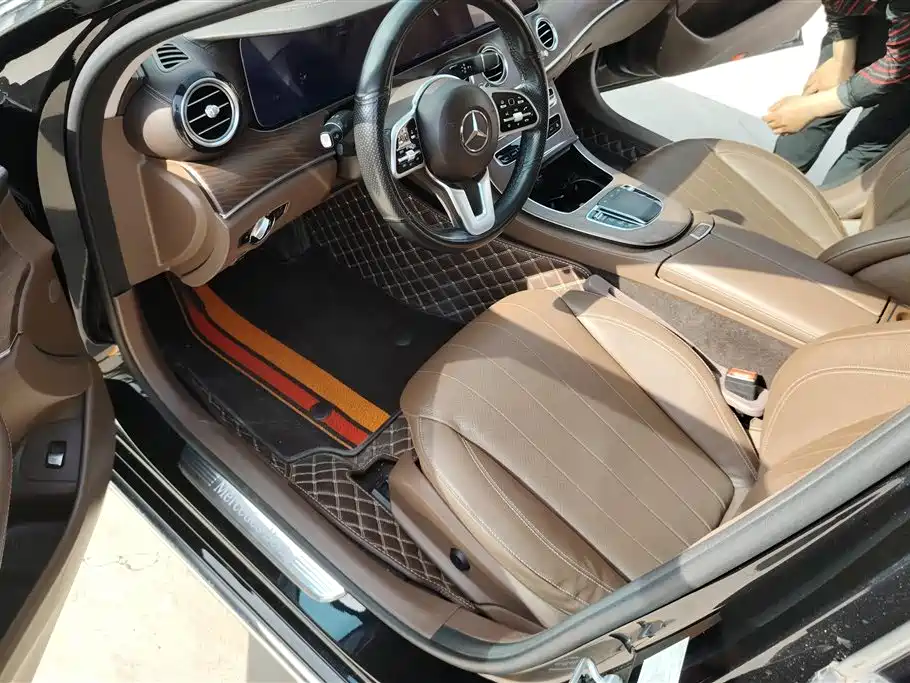 Mercedes-Benz E-Class 2019 E 300 L Sport Fashion фото 9