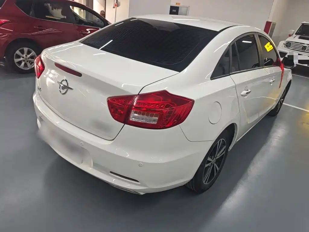 Photo 7 - Haima M6