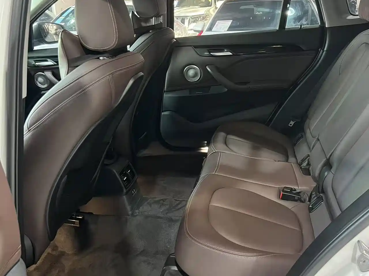 BMW X1 2021 sDrive25Li Leading фото 6