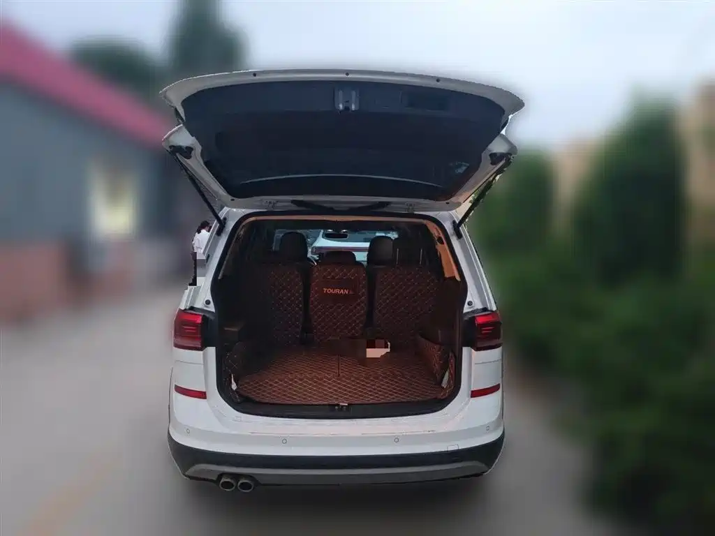 Volkswagen Touran 2021 Touran L 280TSI DSG Cross Edition 7-seater фото 10