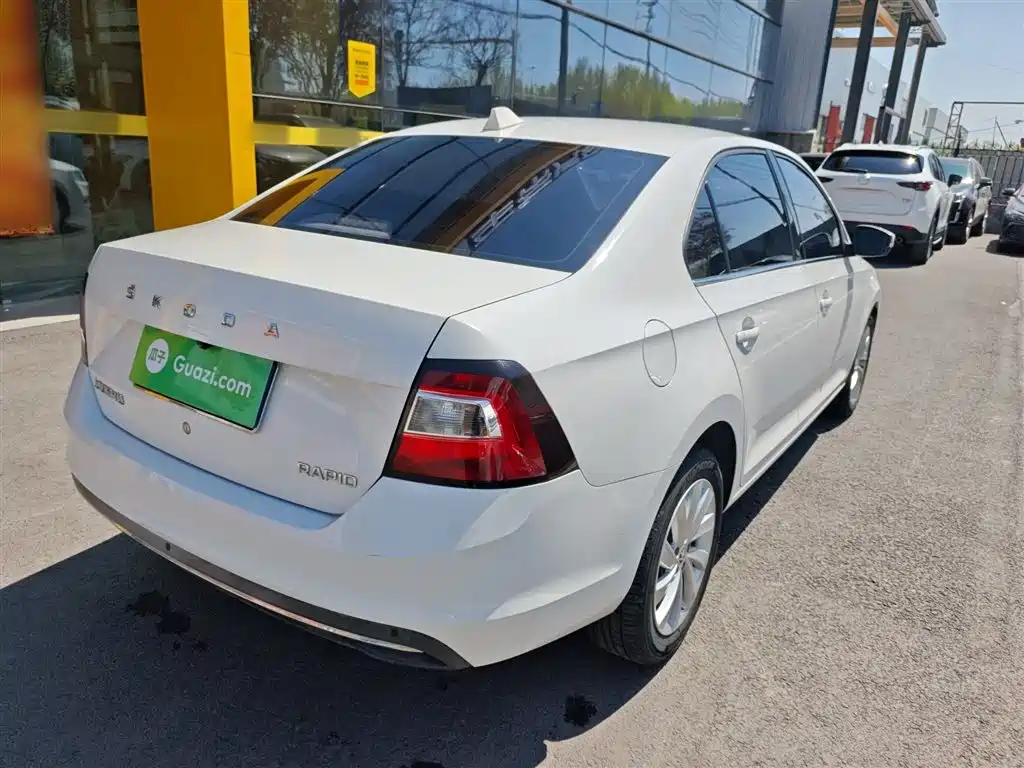 Škoda Rapid 2019 1.5L Automatic Comfort China V фото 7