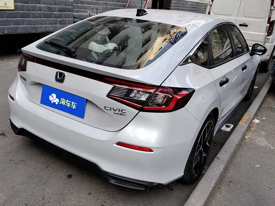 Photo 3 - Honda Civic