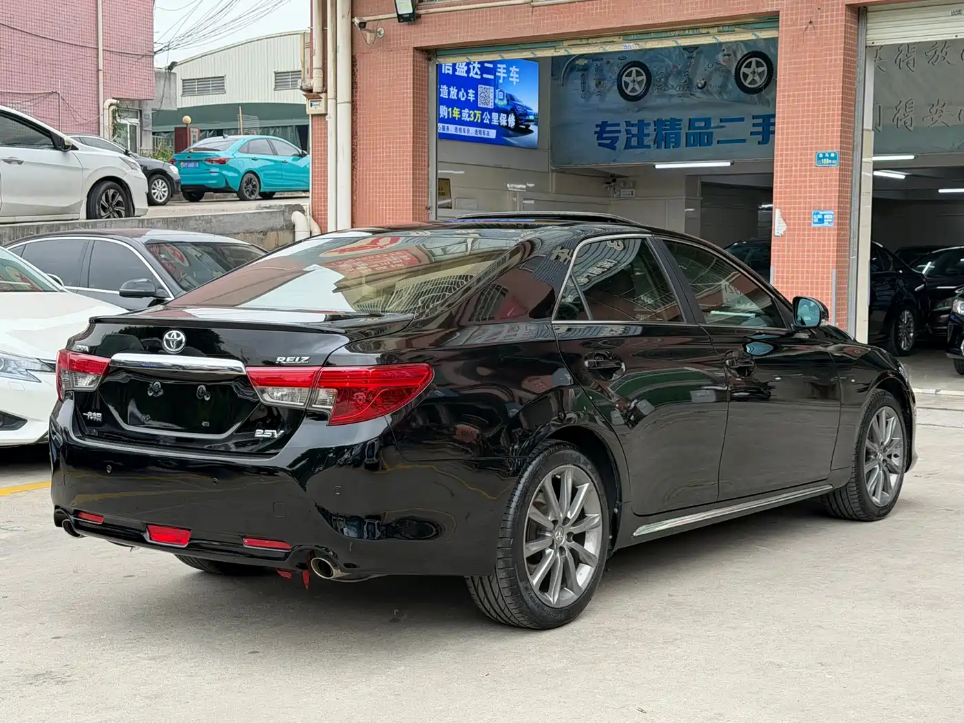 Toyota Reiz 2013 2.5V Premium Edition фото 9