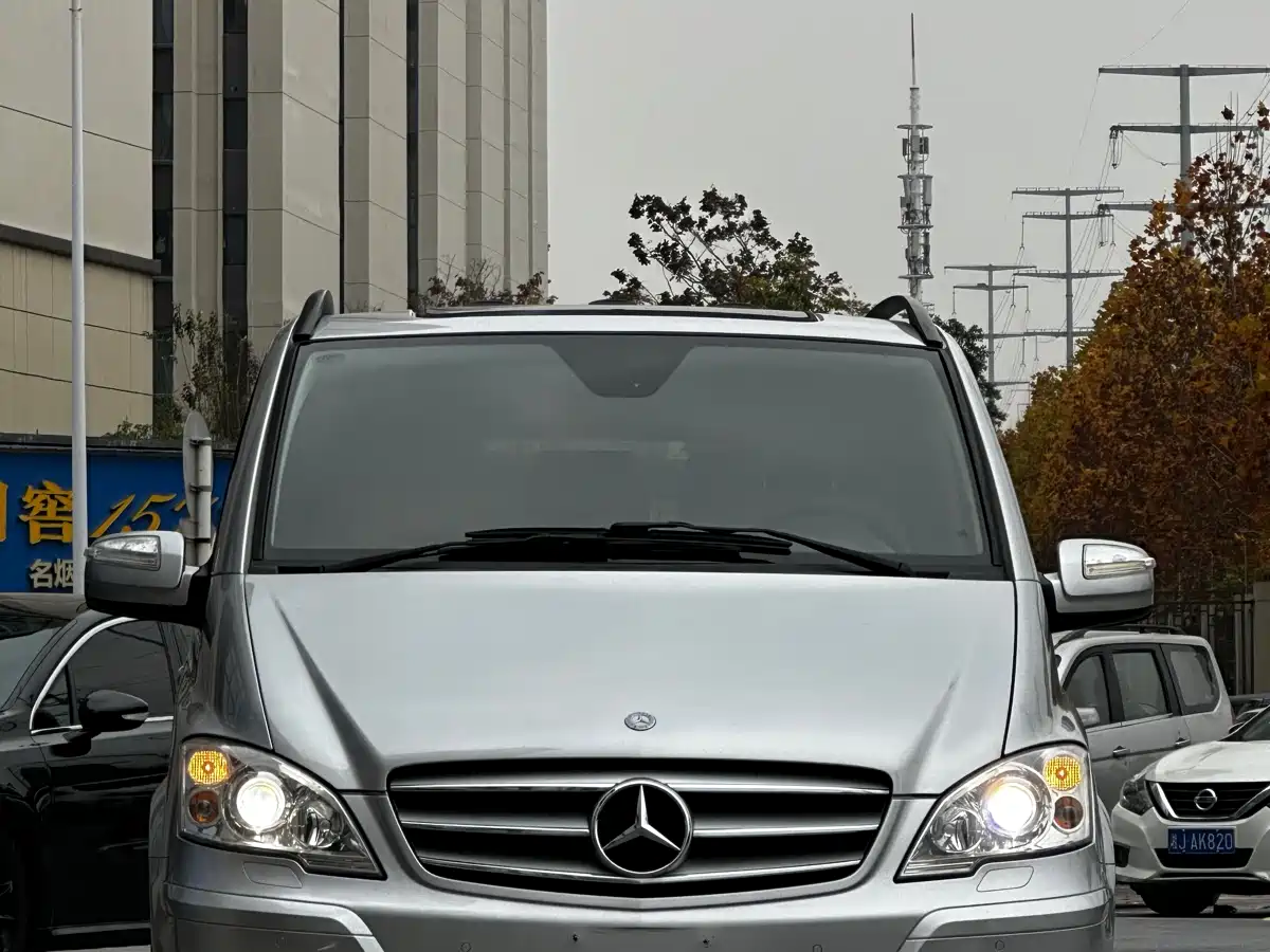 Mercedes-Benz Viano 2012 2.5L Navigation Edition