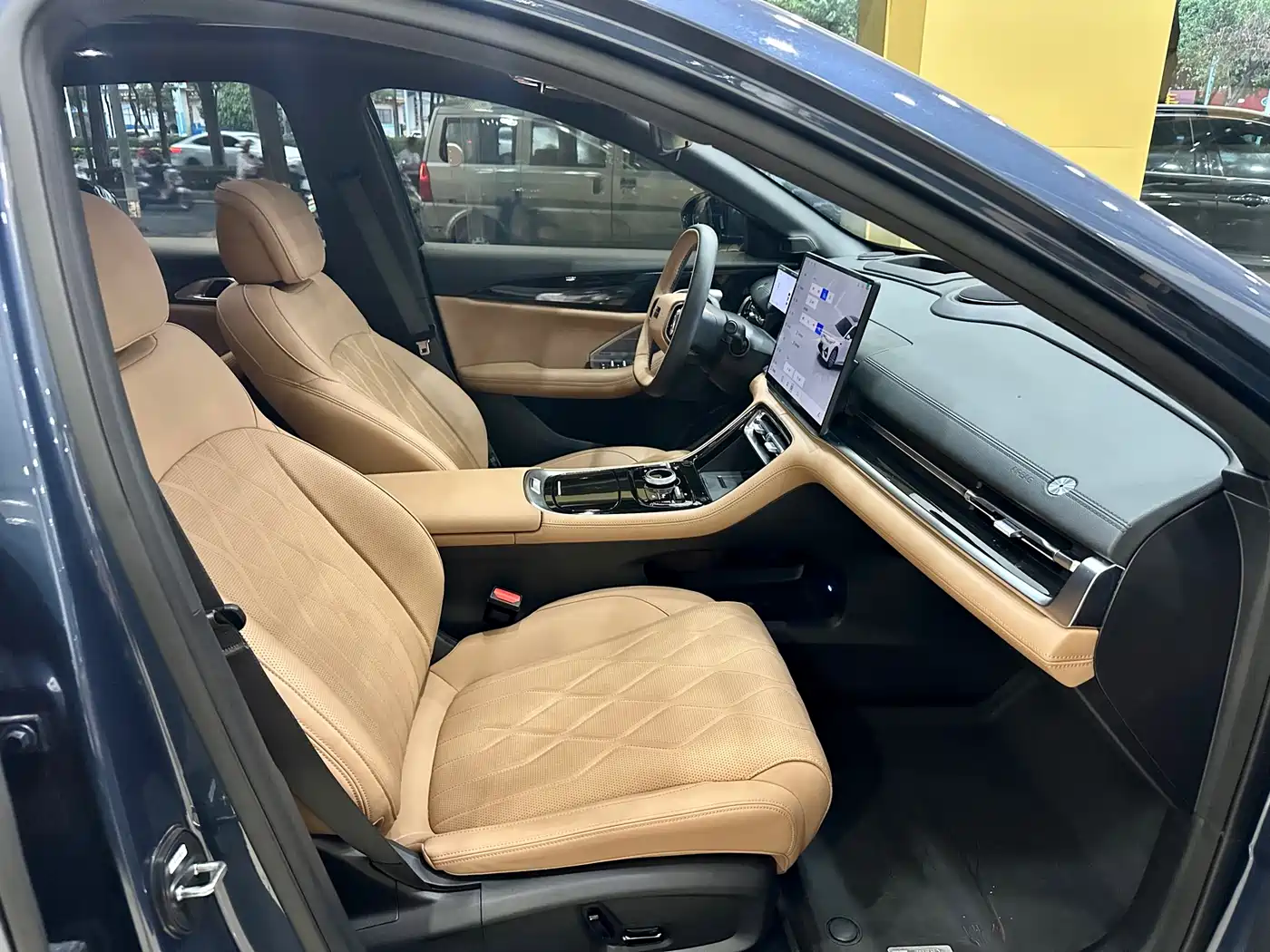 Geely Galaxy Galaxy A7 2025 EM-i фото 10