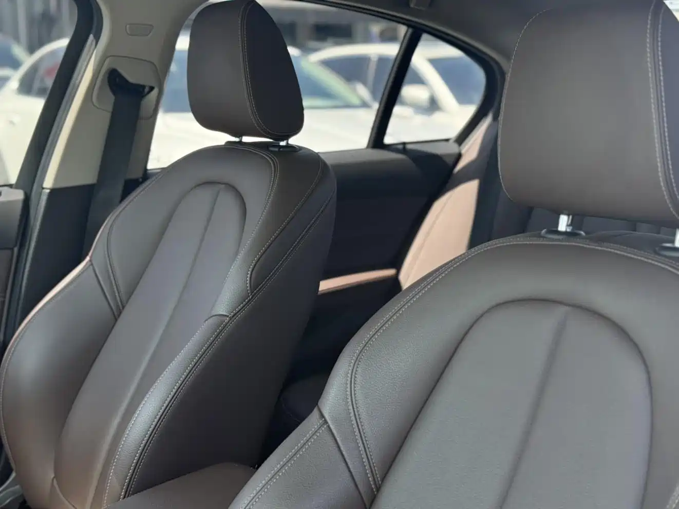 BMW 1 Series 2023 120i M Sport Radiance Edition фото 5