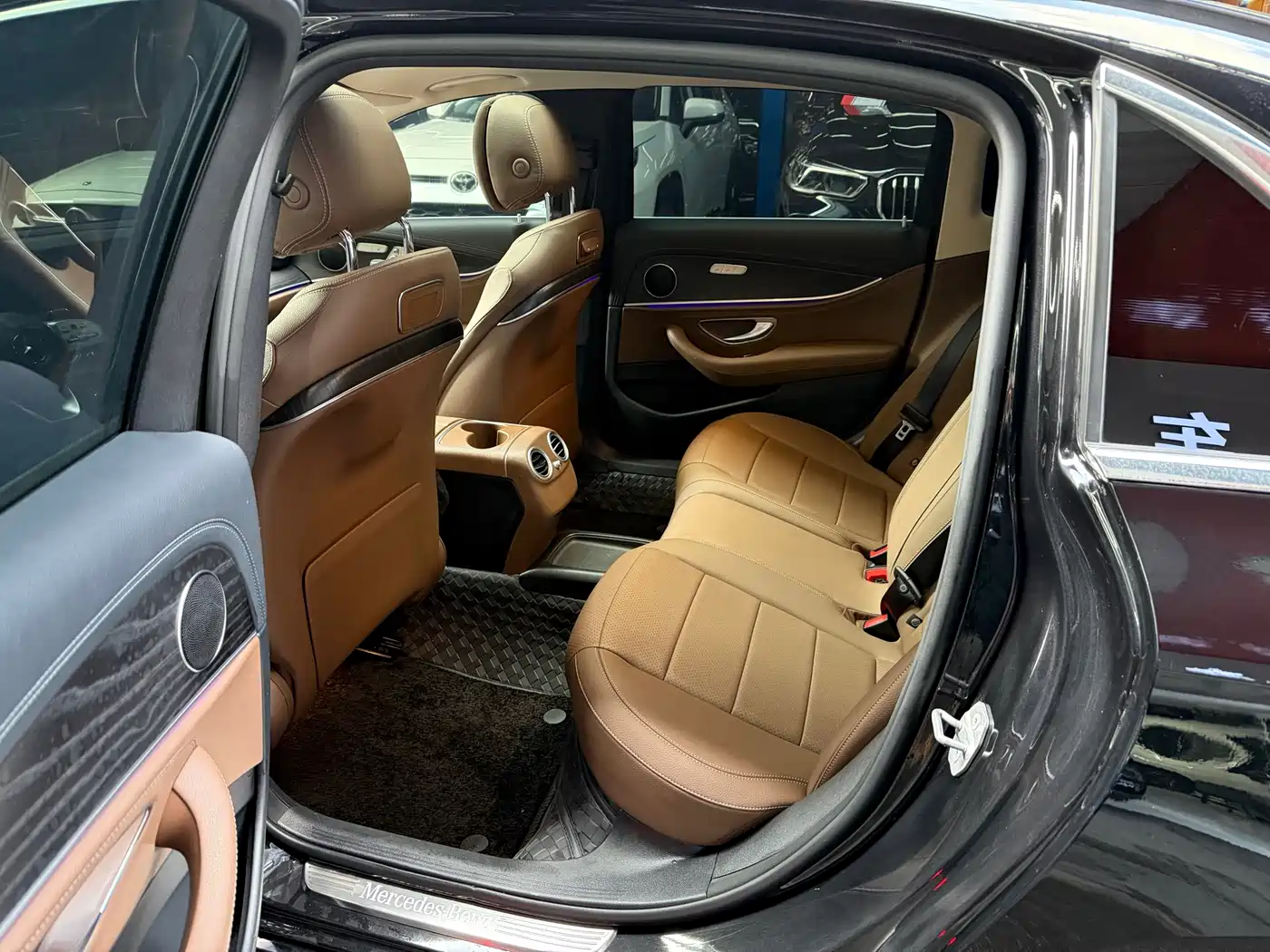 Mercedes-Benz E-Class 2020 E 300 L Sport Fashion Model фото 9