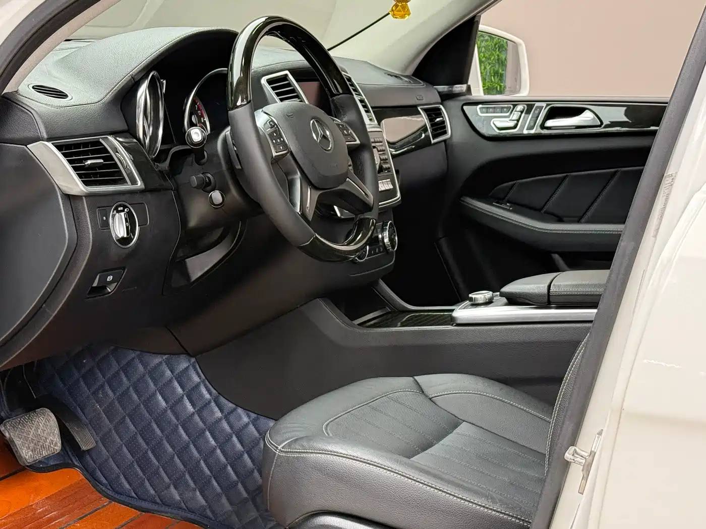 Mercedes-Benz GL-Class 2015 GL 400 4MATIC Sport фото 5