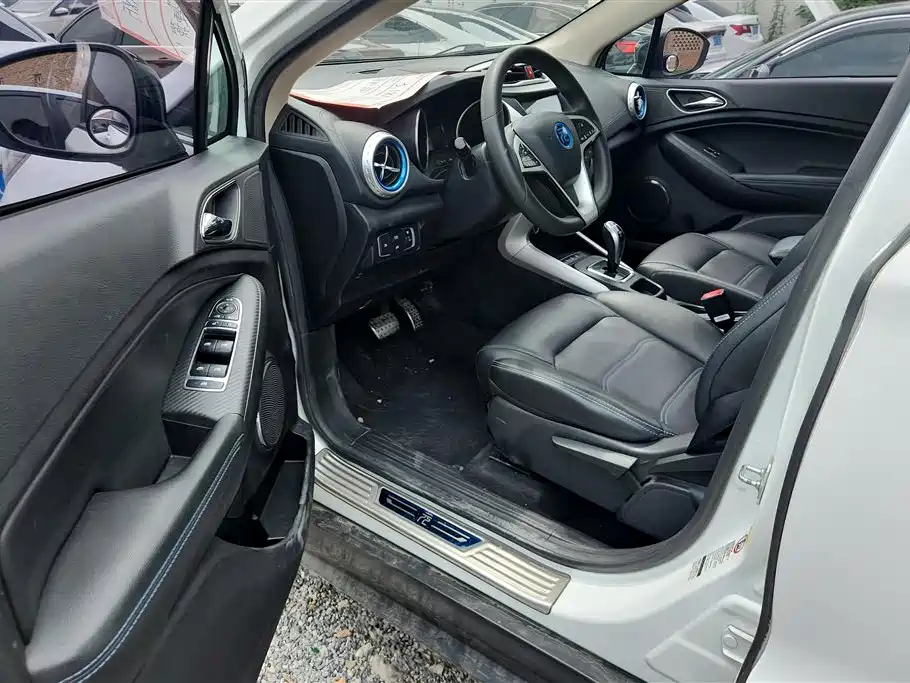 BYD Yuan New Energy 2018 EV360 Smart Connected Cool Type фото 9