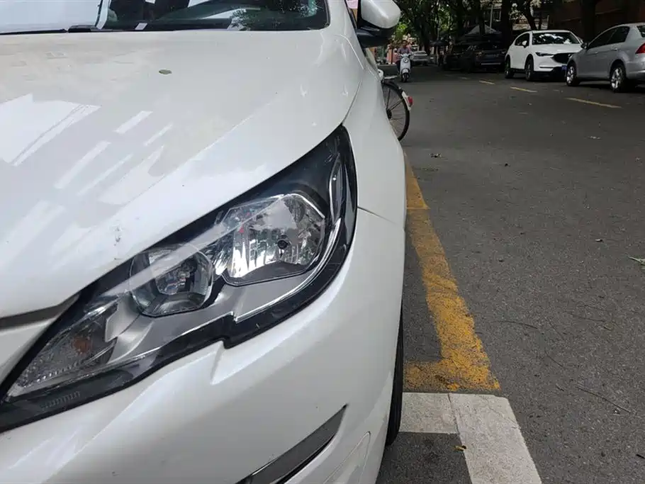 Peugeot 308S 2015 1.2T Auto Dynamic Edition фото 5