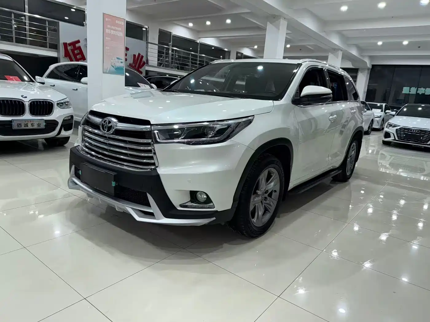TOYOTA HIGHLANDER