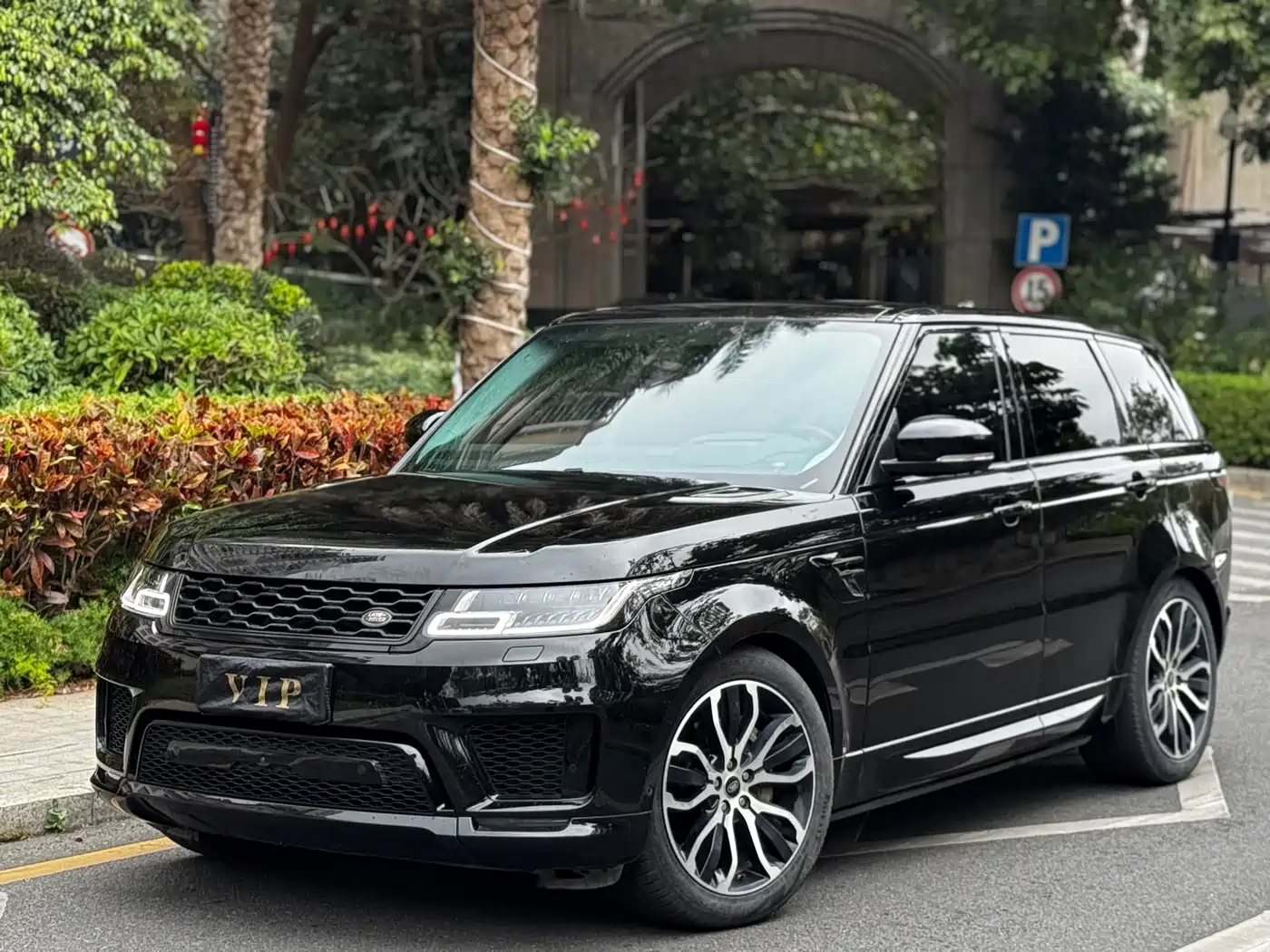 Land Rover Range Rover Sport 2021 3.0 L6 Gloss Black Edition