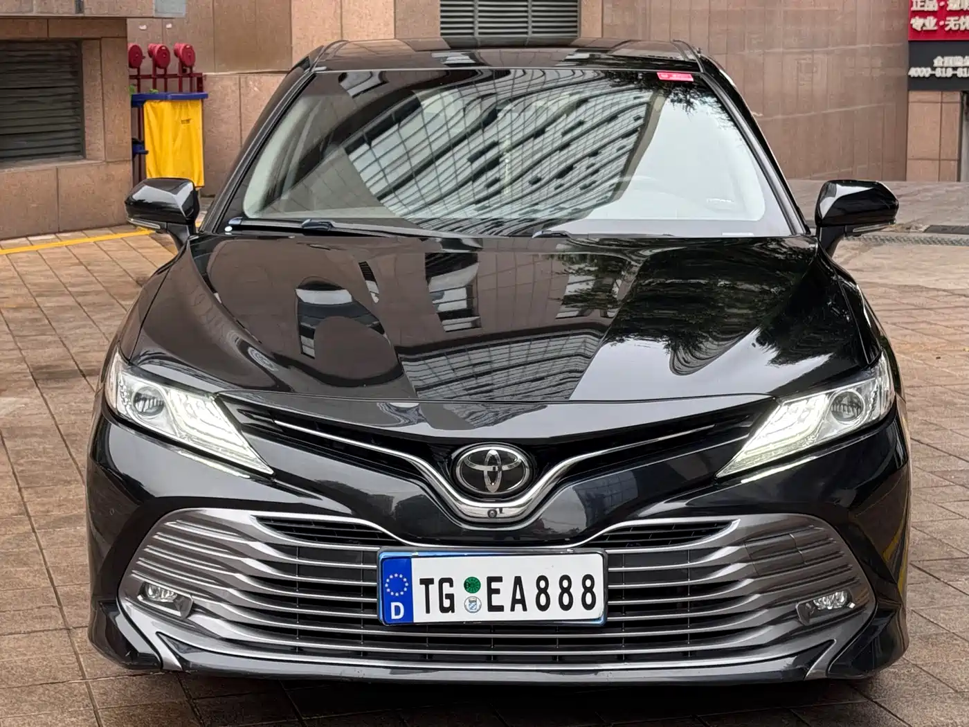 Toyota Camry 2018 2.5G Luxury Edition фото 2