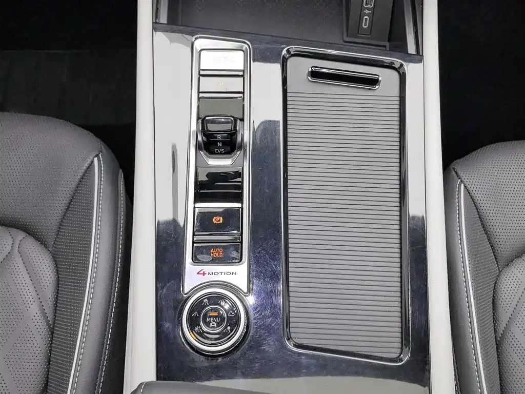 Volkswagen Teramont 2024 380TSI 4WD Prestige Luxury Edition фото 13