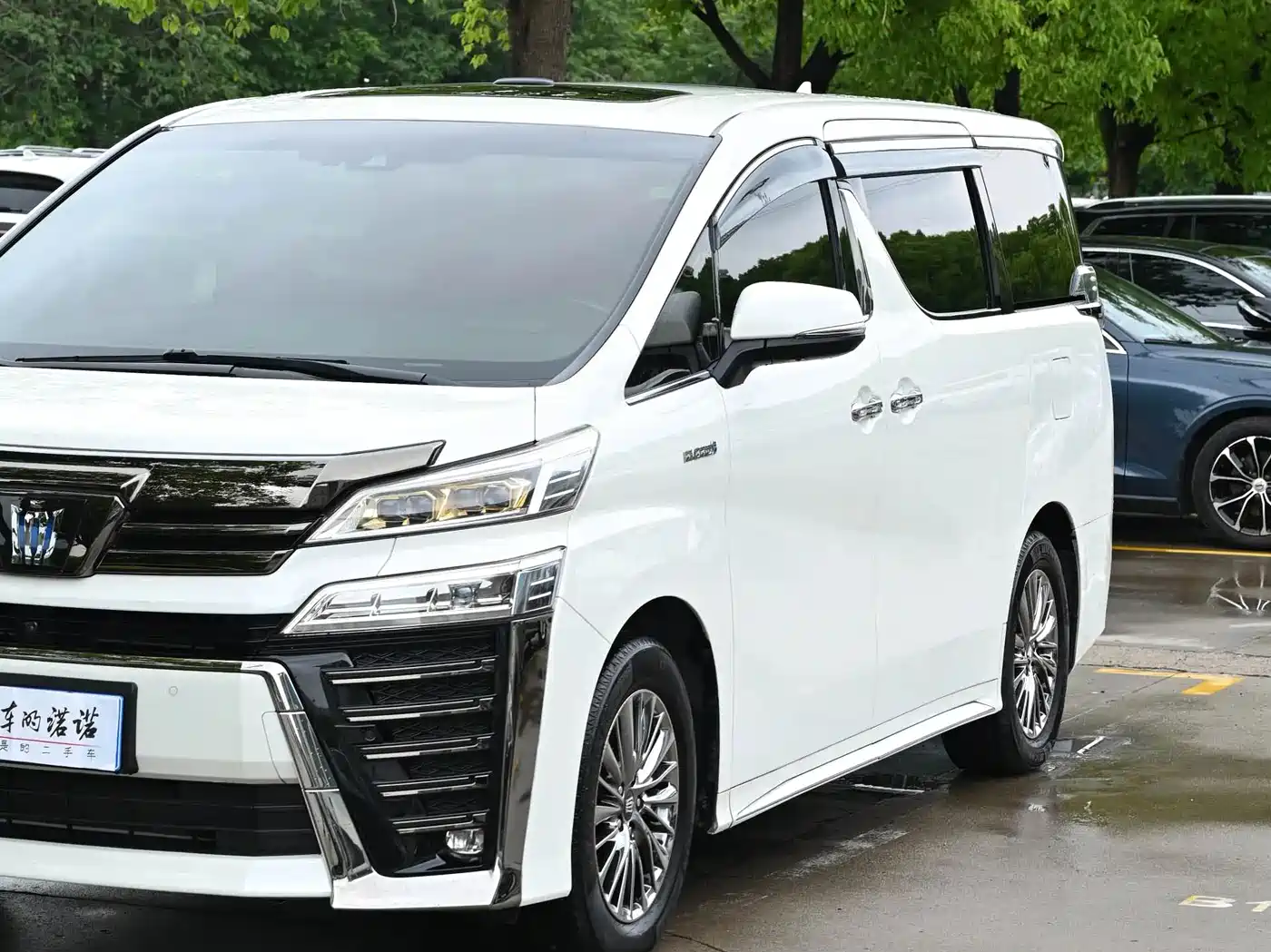 Toyota Vellfire 2021 Crown Hybrid 2.5L HV Supreme Edition фото 10
