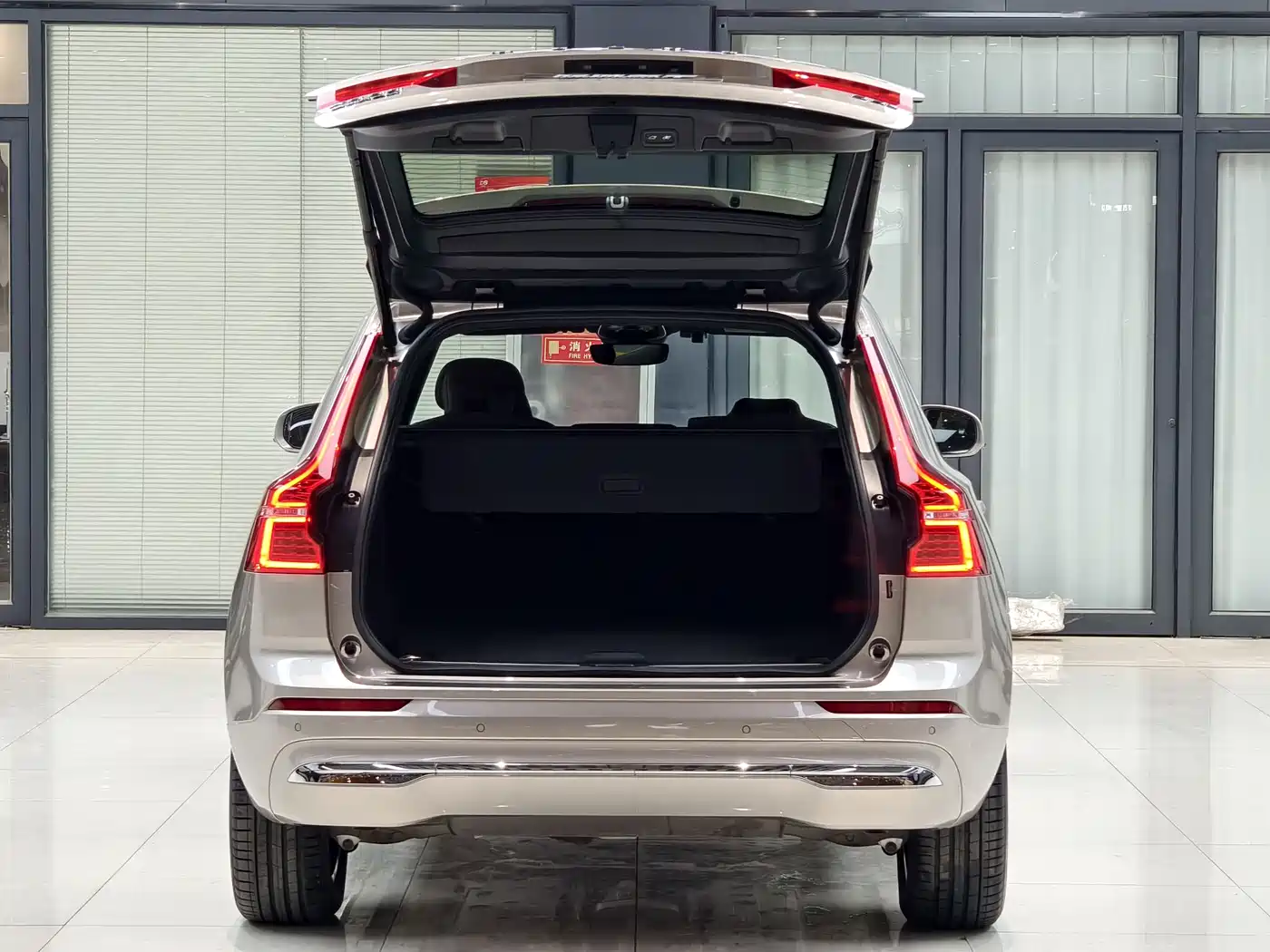Фото 13 - Volvo XC60