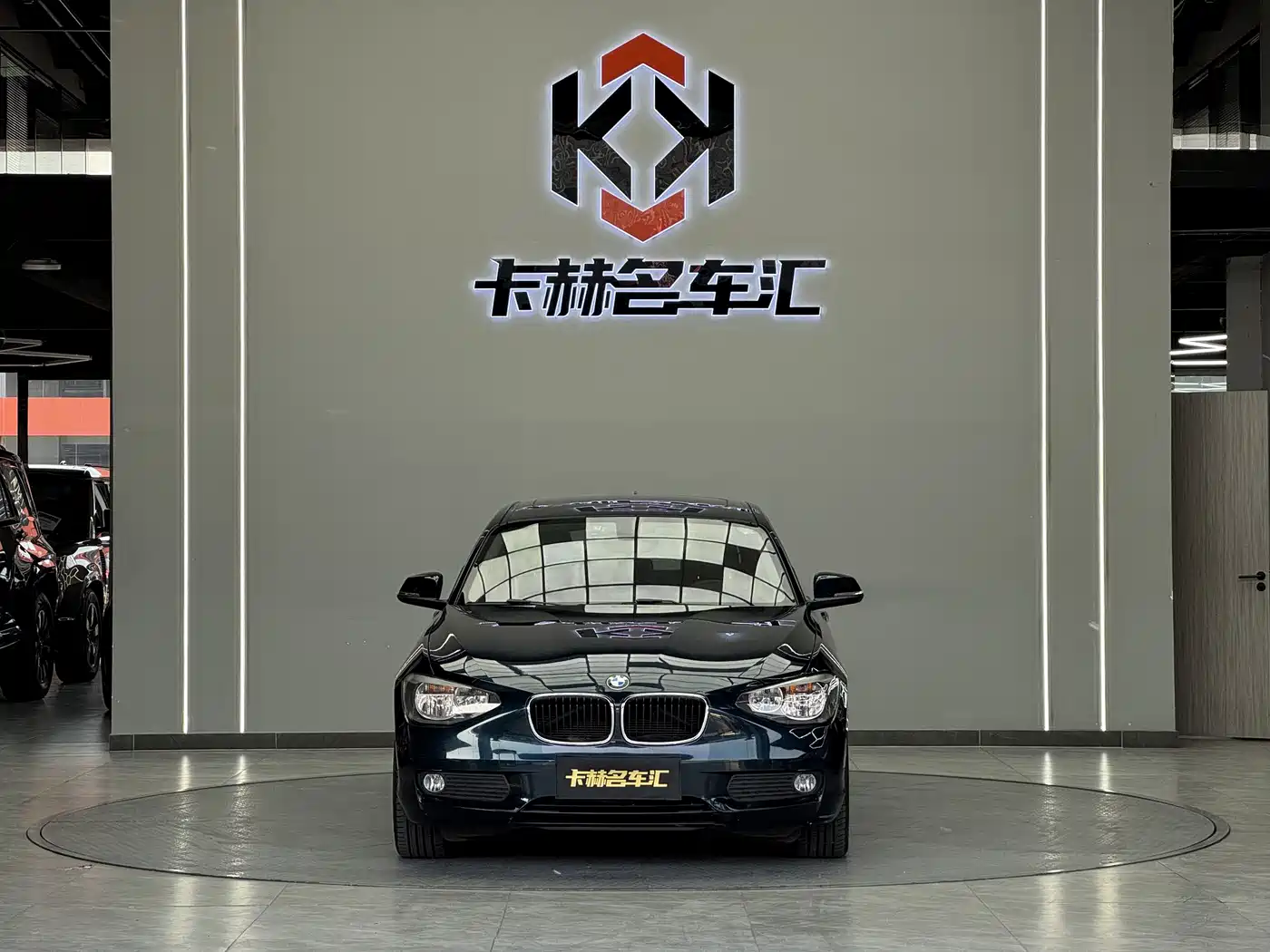 BMW 1 Series (Import) 2012 116i Leading фото 3