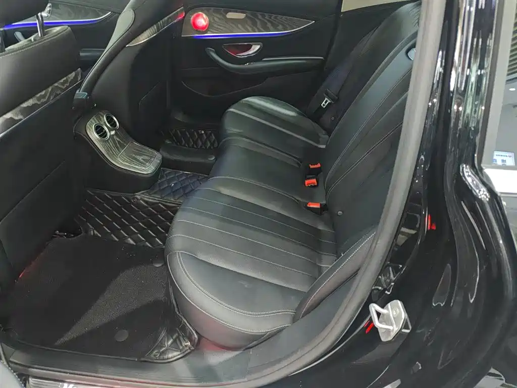Mercedes-Benz E-Class 2022 E 260 L фото 13