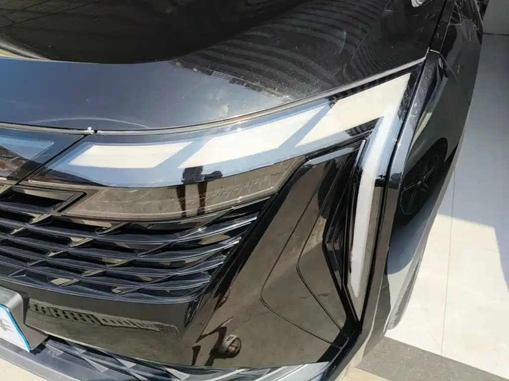 Фото 24 - Geely Boyue L