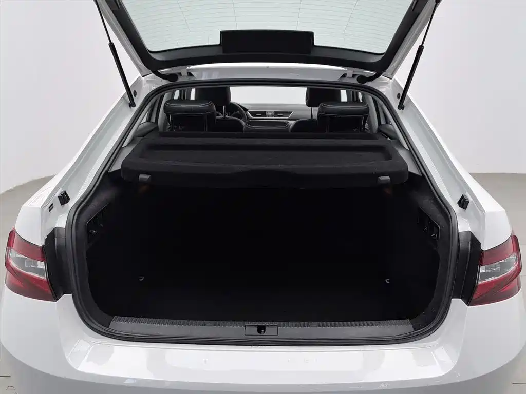 Škoda Superb 2018 TSI280 DSG Comfort (China V) фото 16