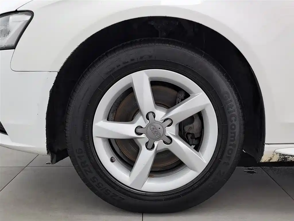 Audi A4L 2013 35 TFSI Automatic Comfort фото 17
