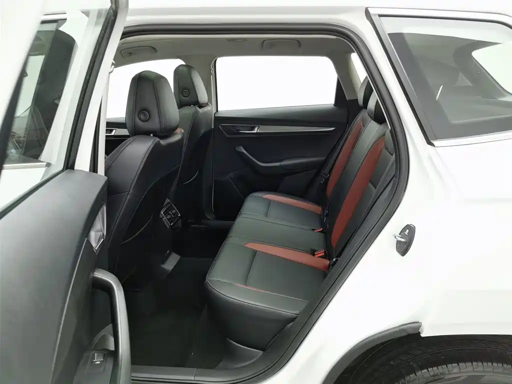 Škoda Karoq 2024 TSI280 Luxury Edition фото 15