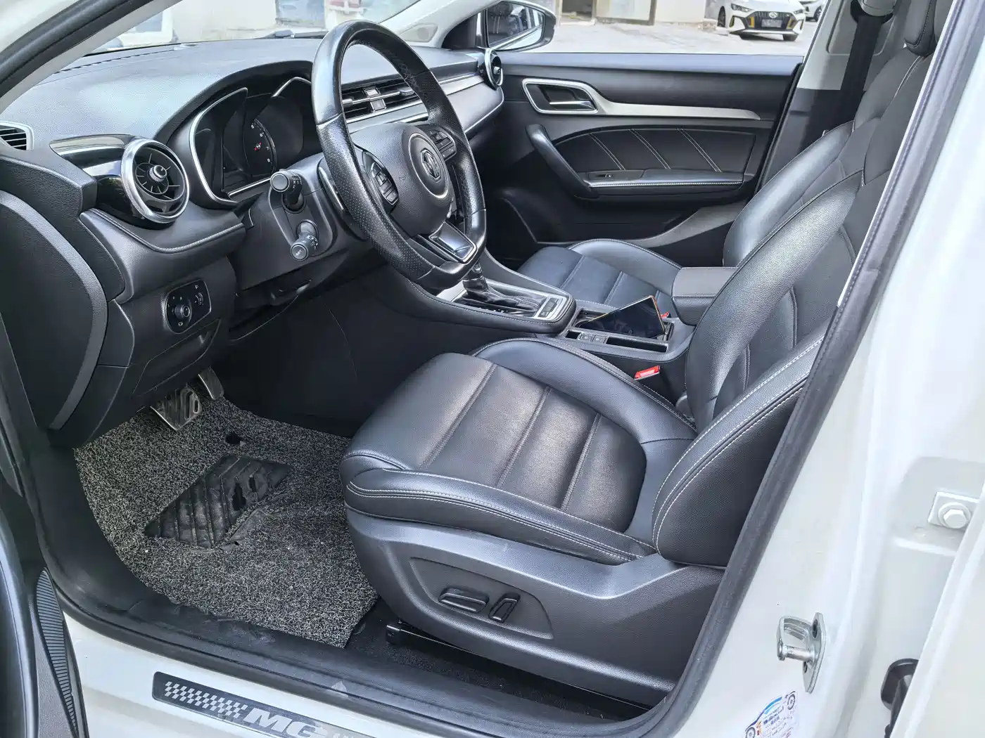 MG MG6 2018 2017 20T Automatic Luxury Smart Connect Version (China V)