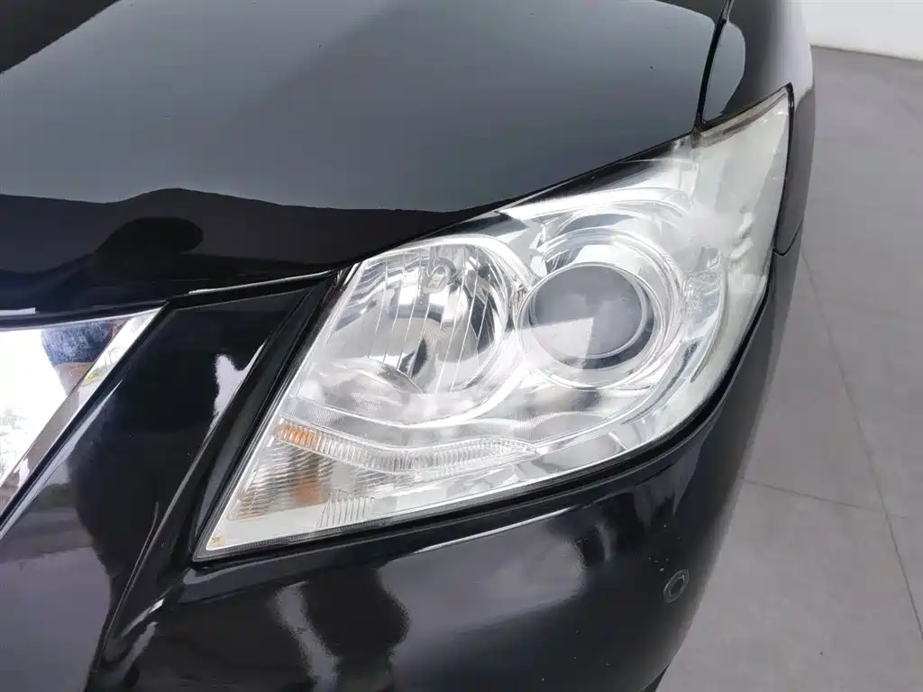 Toyota Camry 2011 240G Classic Anniversary Edition фото 7