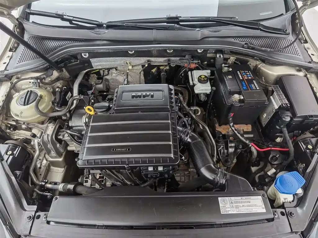 Volkswagen Golf 2016 1.6L Automatic Comfort фото 6