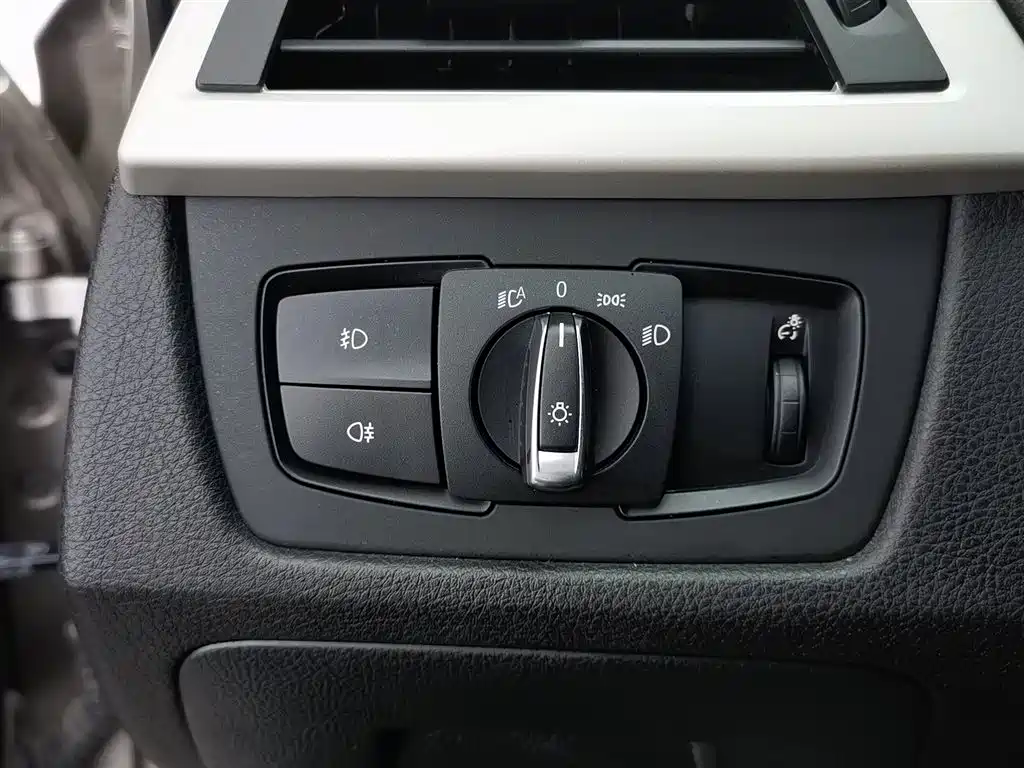 BMW 3 Series 2015 320Li Super Joy Fashion фото 21