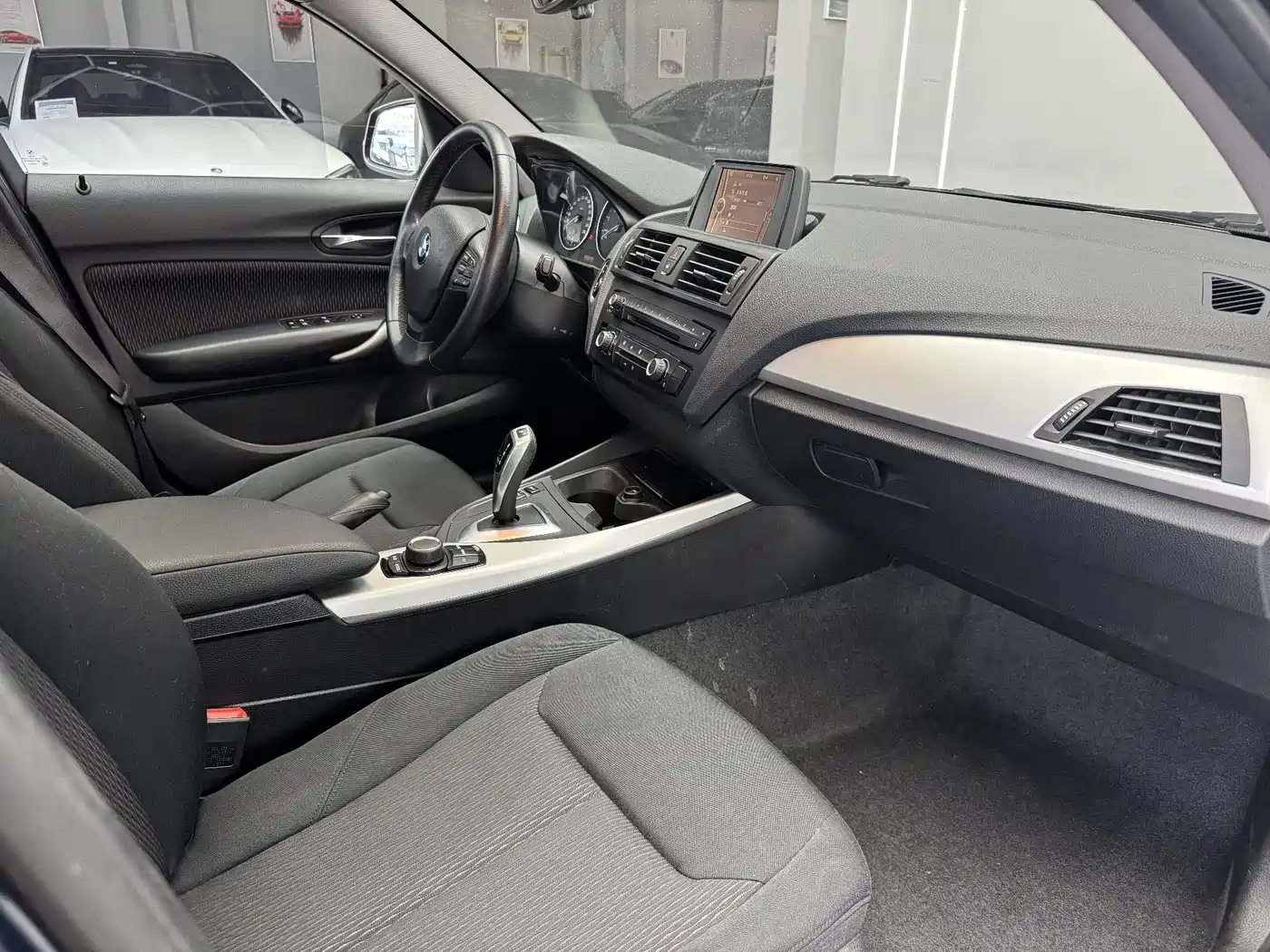 BMW 1 Series (Import) 2012 116i Leading фото 12