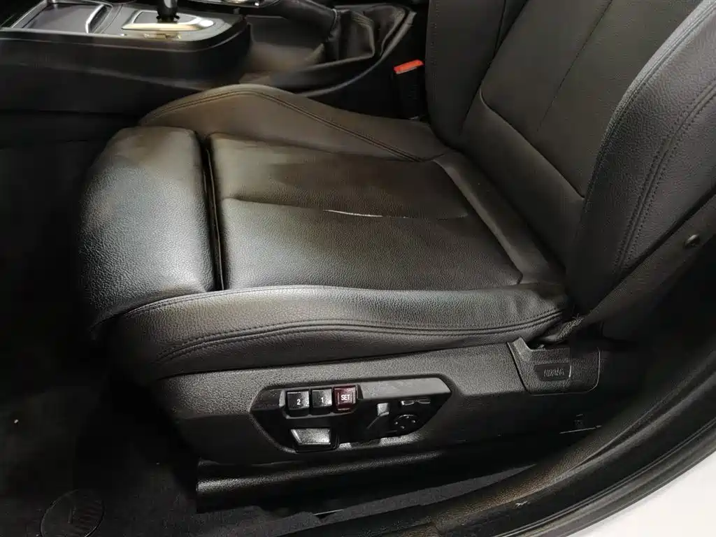 BMW 3 Series GT 2020 320i M Sport Package фото 20