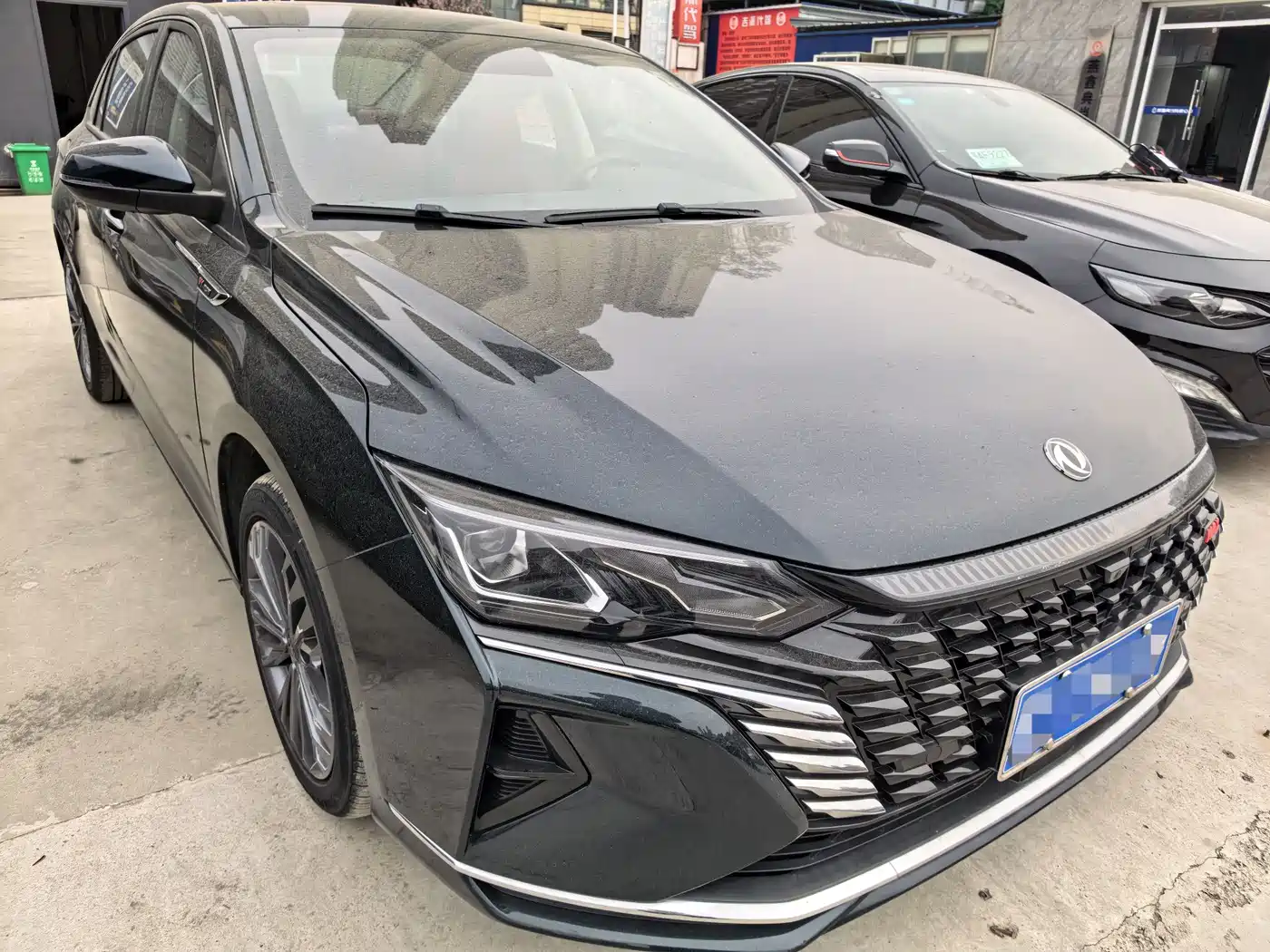 DONGFENG YI HYUN MAX