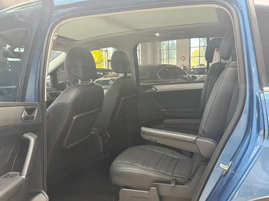 Volkswagen Touran 2023 2021 Touran L 280TSI DSG Cross Luxury 6-Seater