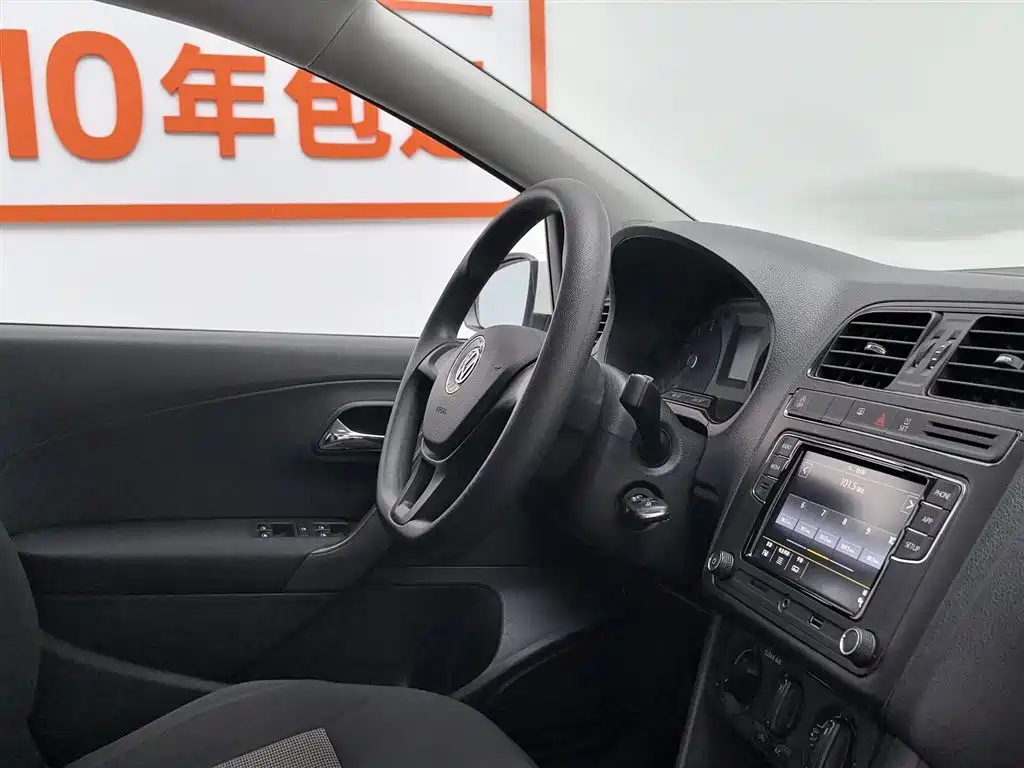 Volkswagen Polo 2018 1.5L Manual Safe Drive фото 22