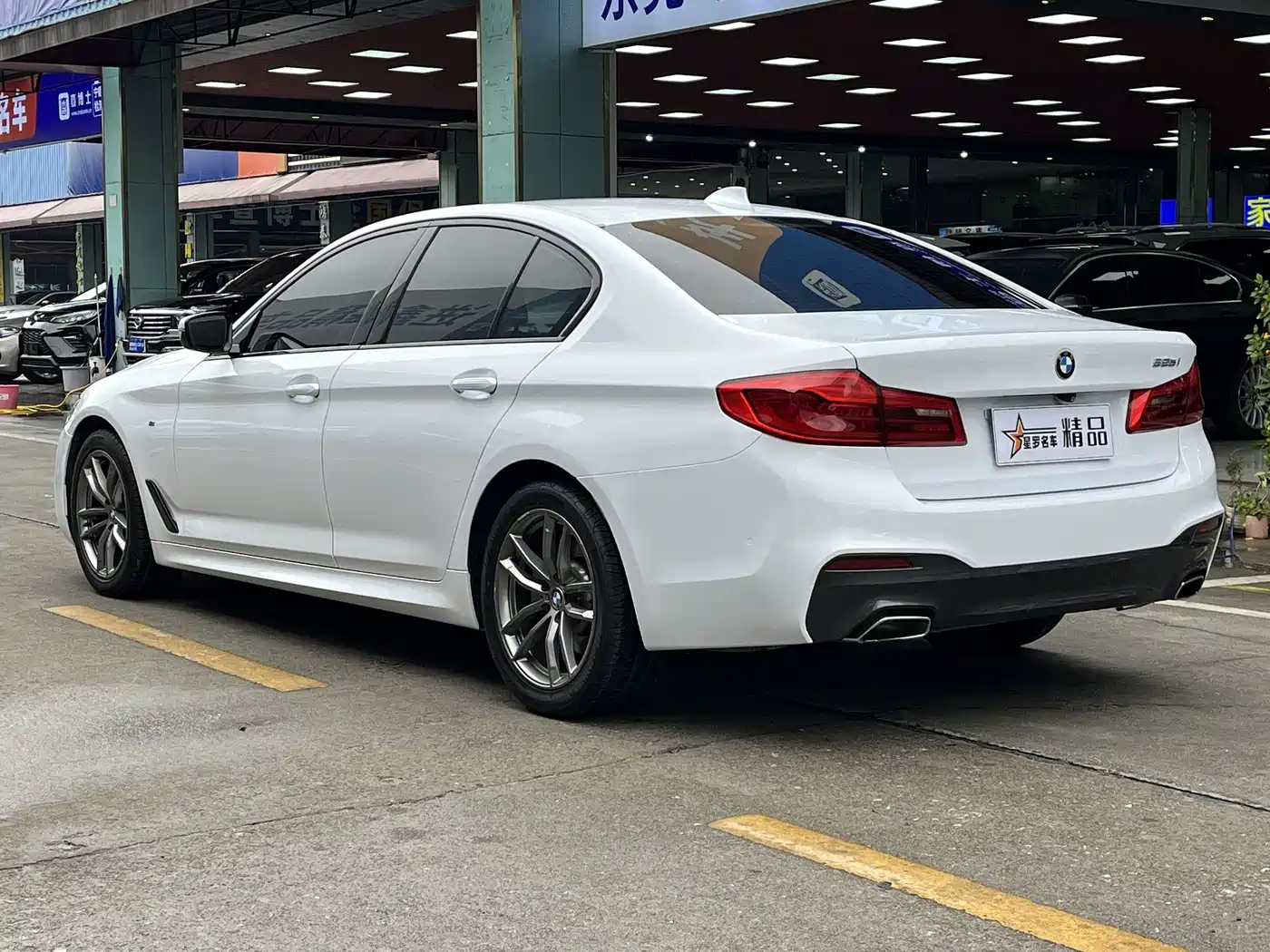 BMW 5 Series (Import) 2018 525i M Sport Package фото 4