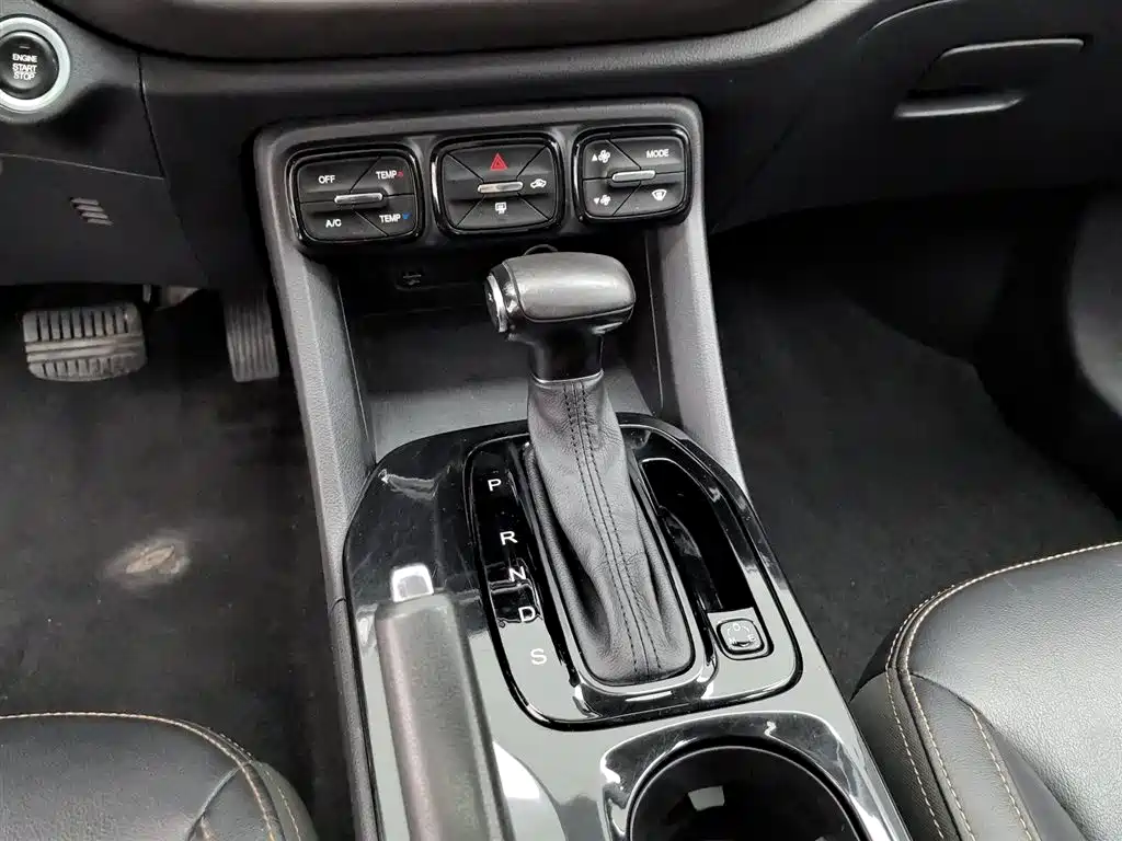 GAC Trumpchi Trumpchi GS3 2017 200T Automatic Elite фото 13