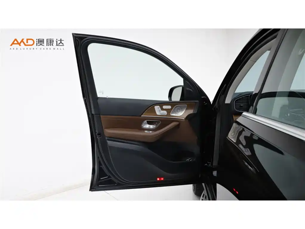 Mercedes-Benz GLS 2025 GLS 450 4MATIC Luxury фото 11