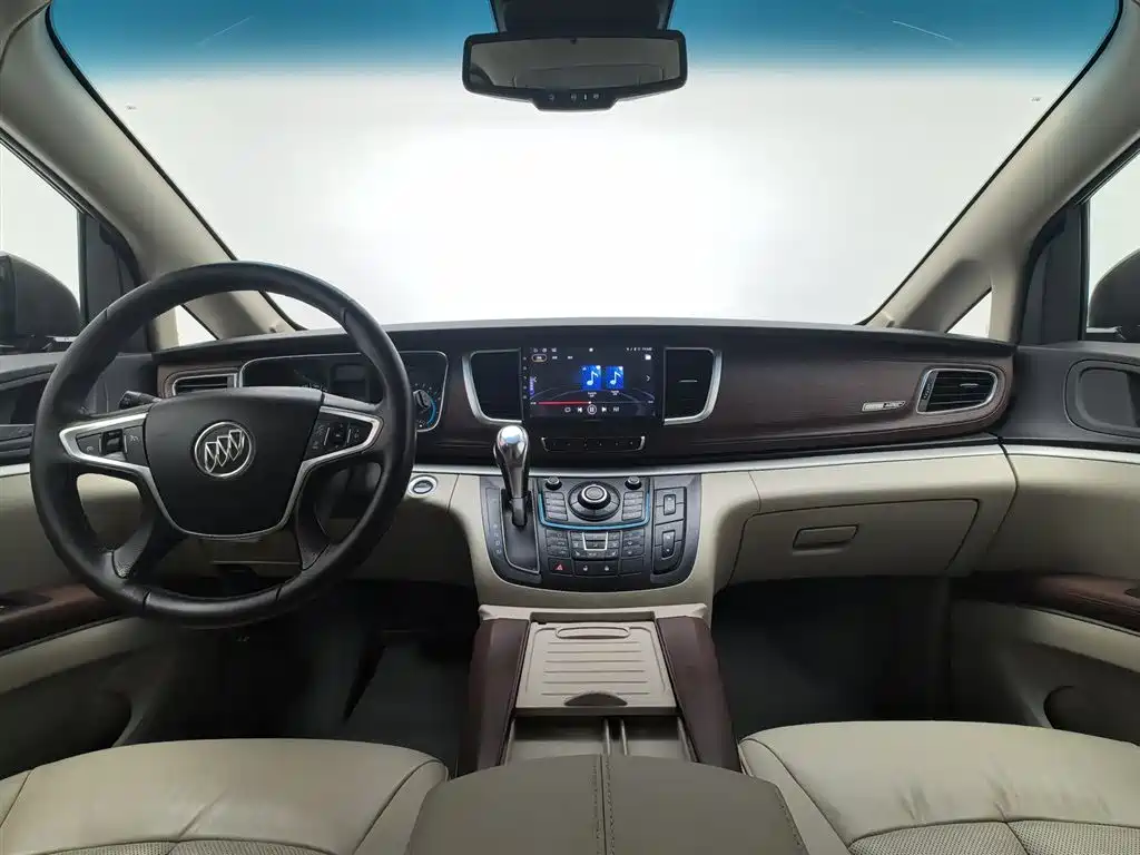 Buick GL8 2014 3.0L XT Luxury Business Flagship фото 5
