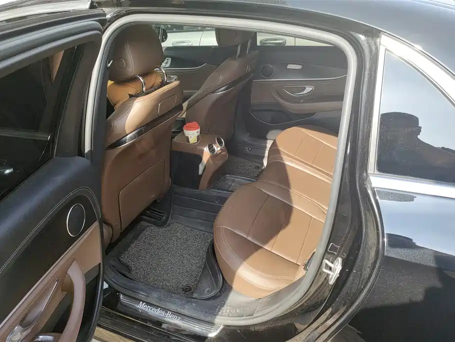 Mercedes-Benz E-Class 2018 E 300 L Sport Fashion фото 11