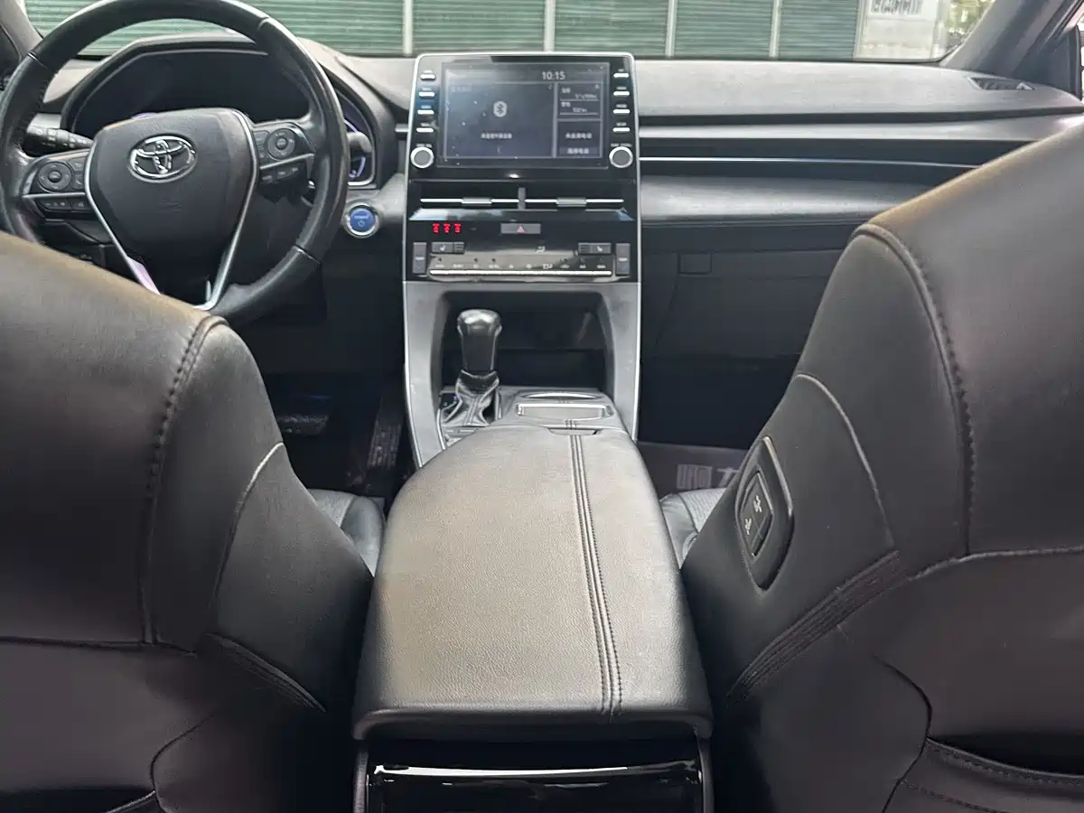 Toyota Avalon 2019 Hybrid 2.5L XLE Premium Edition China VI фото 16