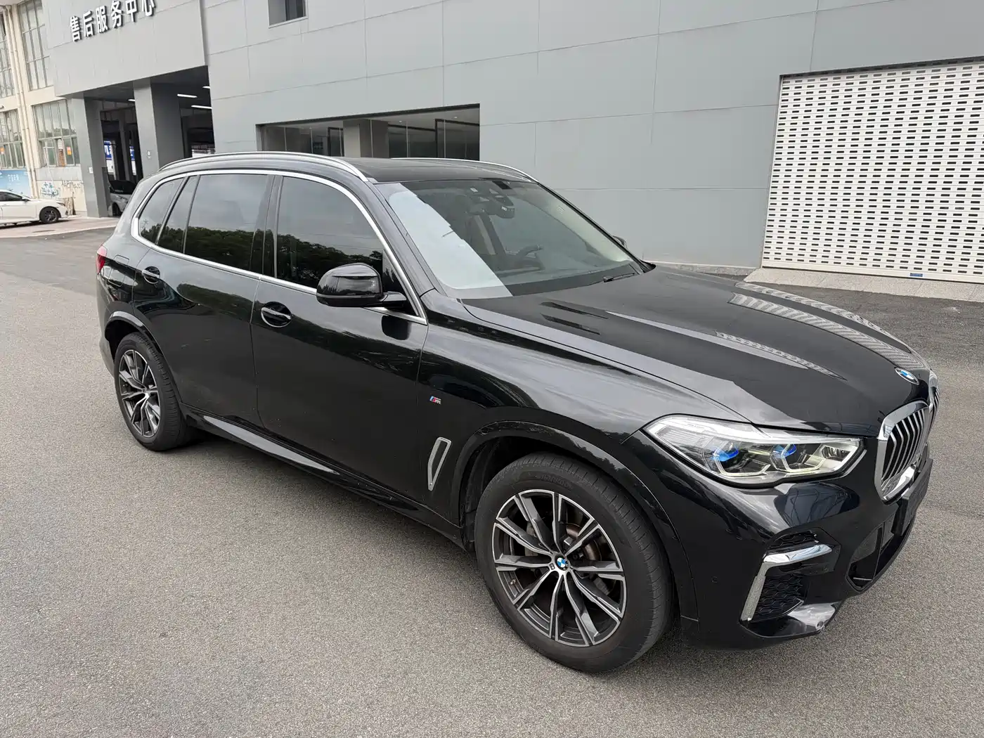 BMW X5 2022 xDrive 30Li Premium M Sport Package