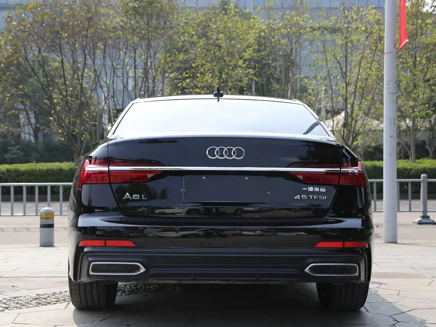 Фото 8 - Audi A6L