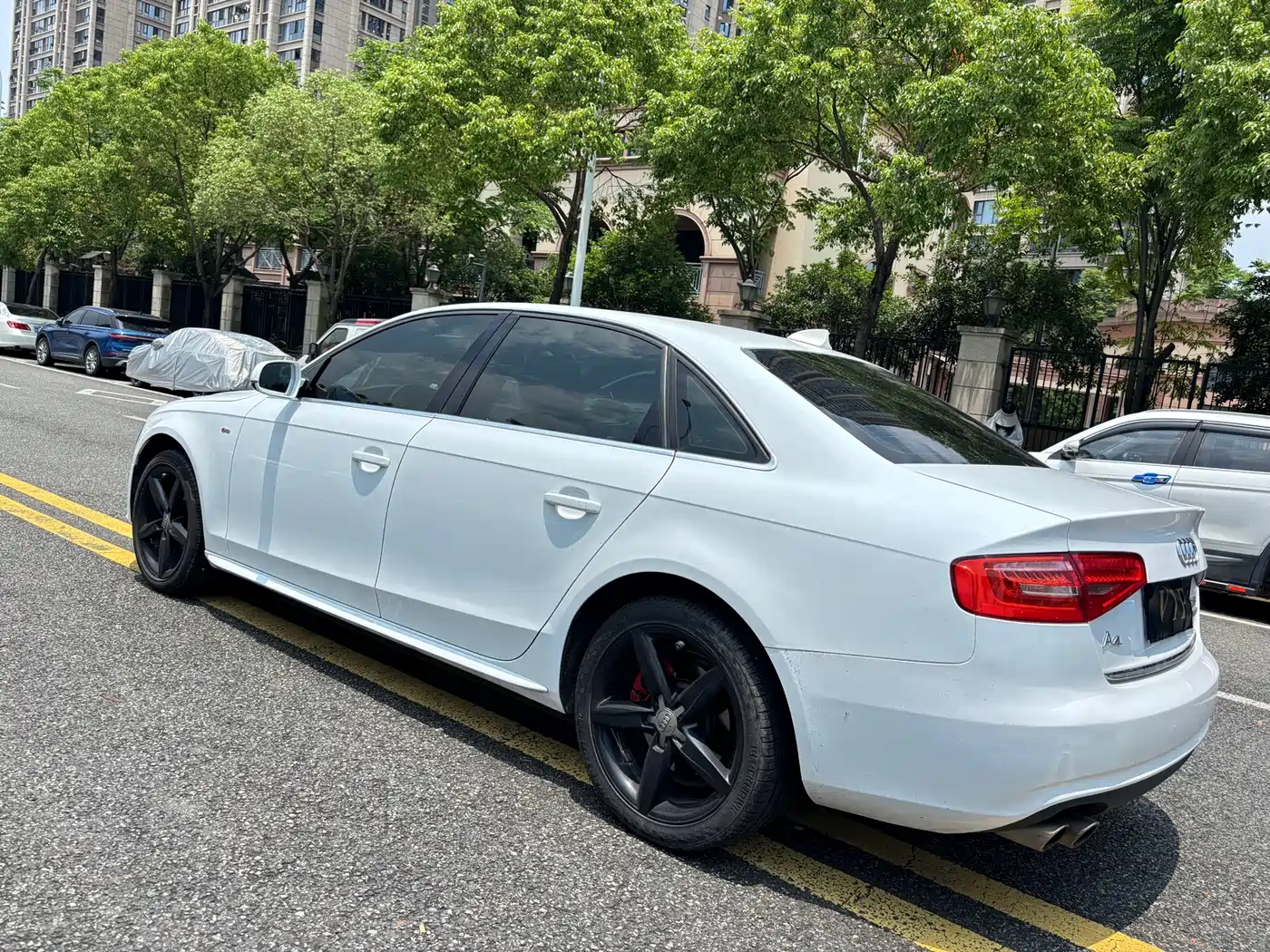 Audi A4L 2013 35 TFSI Automatic Standard фото 8